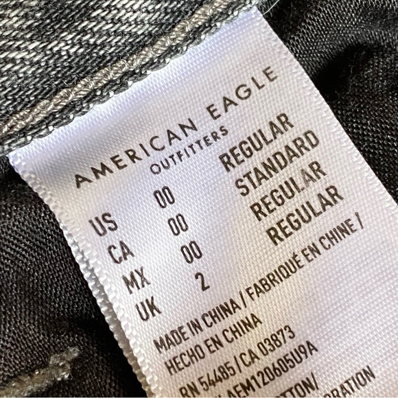 American eagle acid wash grey distressed mom jeans - Picture 3 of 3